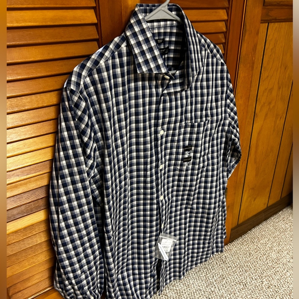 New W/Tags. Pronto Uomo men’s non iron slim fit spread collar shirt. 16 x 32/33